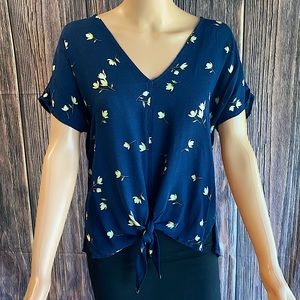 Lucky Brand navy blue flowy yellow floral print blouse top size XS